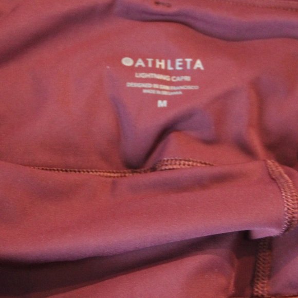 Athleta Lightning Capri in Burgundy (Size M) - Picture 12 of 13